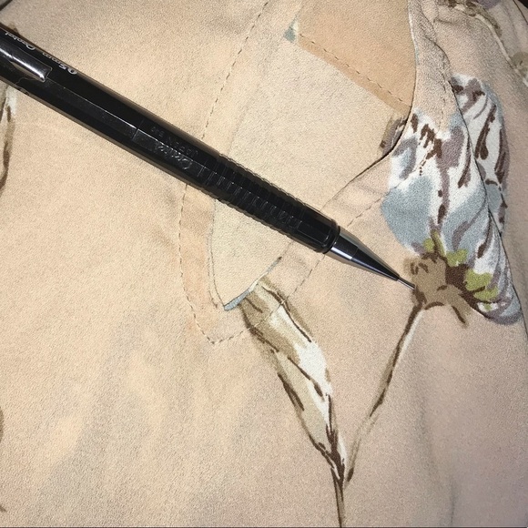 Monteau Los Angeles Floral Cold Shoulder Blouse - Picture 11 of 11